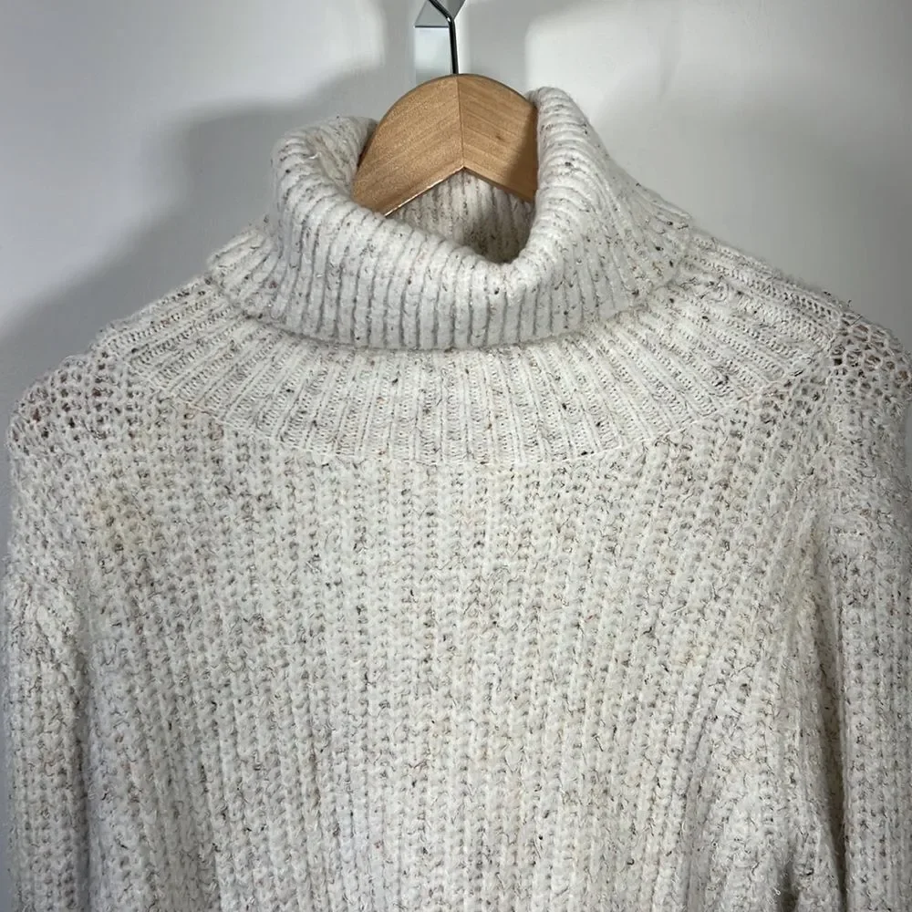 POL Women’s Chunky Knit Cropped Turtleneck Sweater Cream Size Large